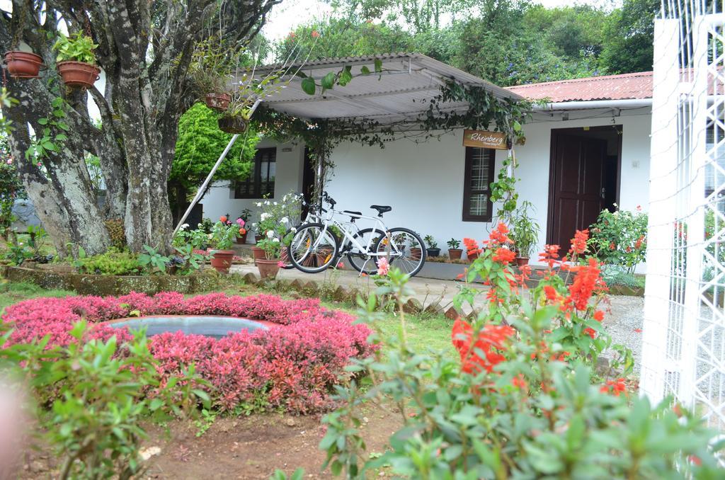 Hotel Rheinberg Town Haus Munnar Esterno foto