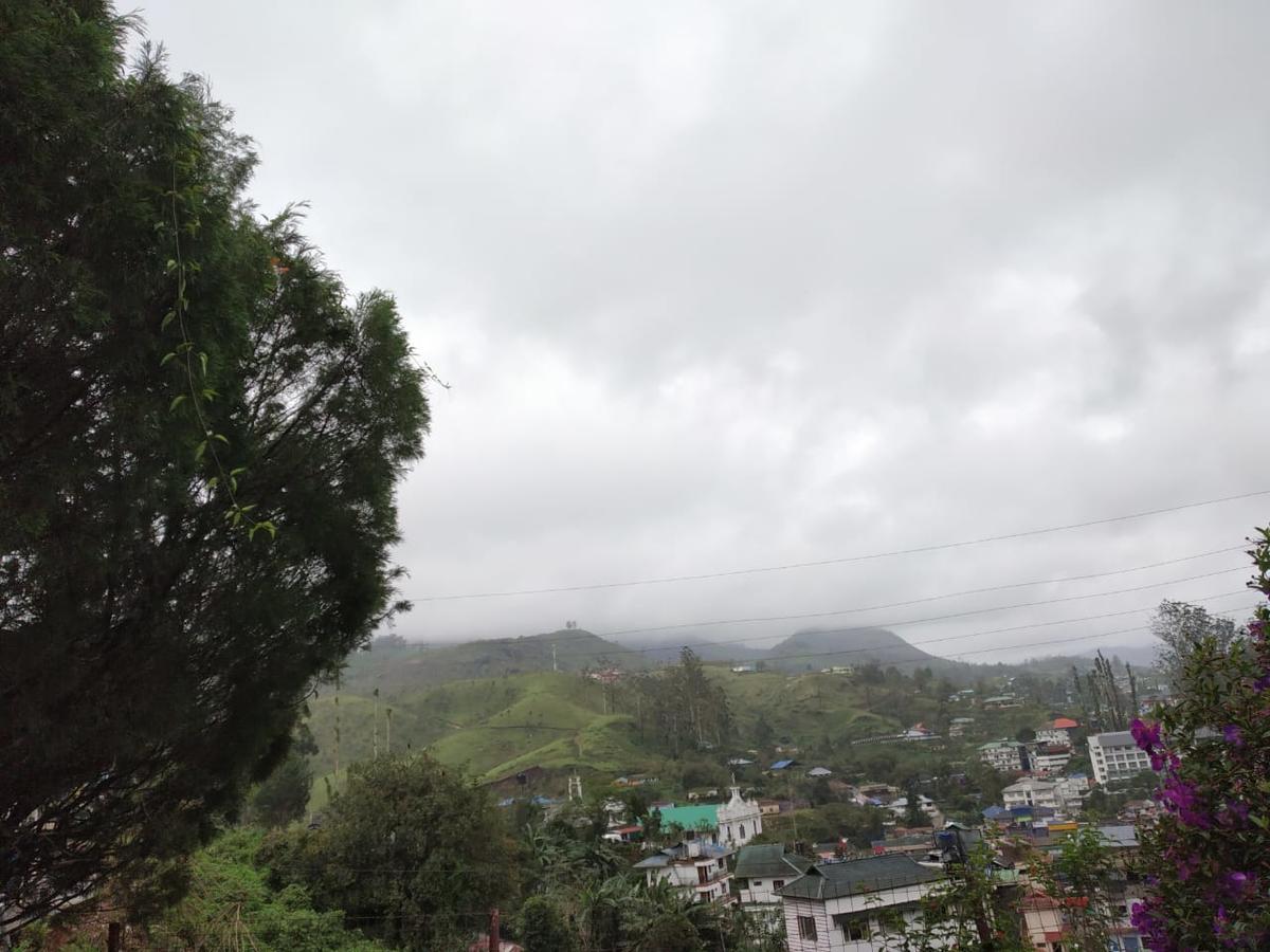 Hotel Rheinberg Town Haus Munnar Esterno foto